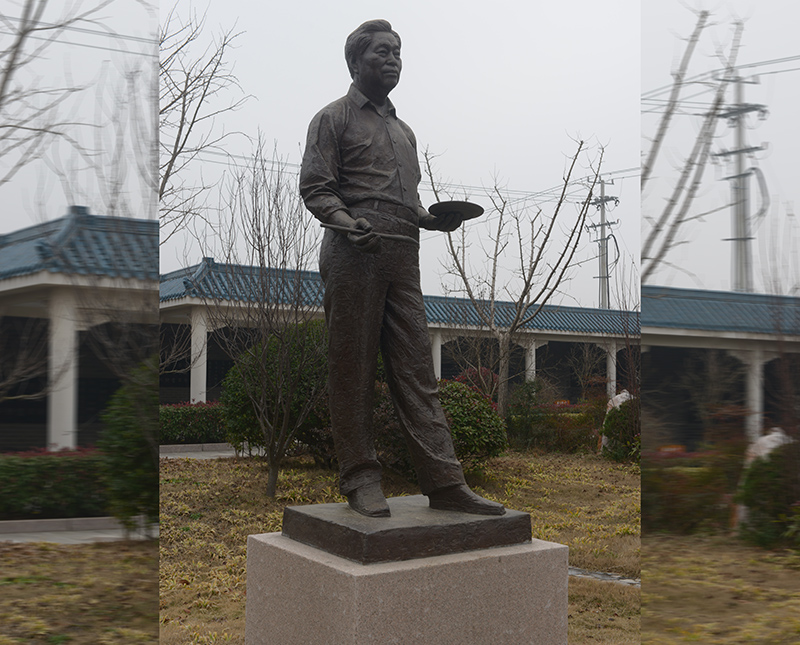喻繼高像、青銅高2.3米、安放地點：喻繼高紀念館.JPG